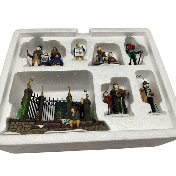 Dickens Village A CHRISTMAS CAROL READING by Charles Dickens, Limited Edition - Picture 2 of 16